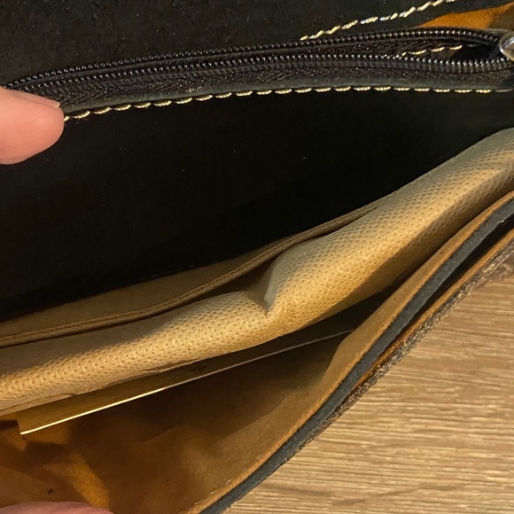 Patricia Nash NWT Vintage  Avellino Black Burgundy Ivory Paisley Crossbody Bag - Picture 10 of 11